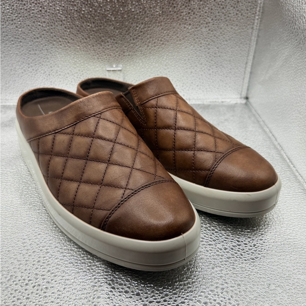 ECCO Women’s Soft 9 II Quilted Mule Clogs Brown Leather 41 (10-10.5)